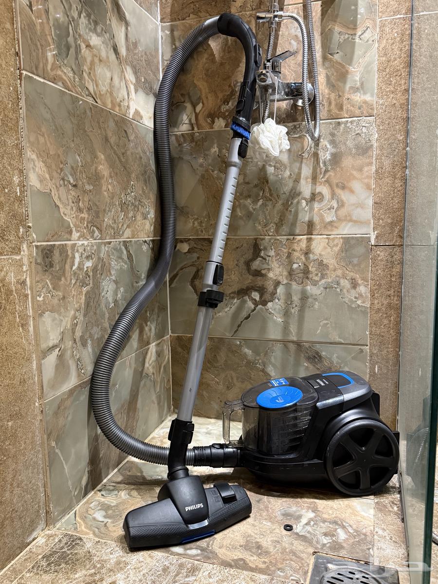 مكنسة شبه جديدة استعمال بسيط 250 ريال64466850001794110