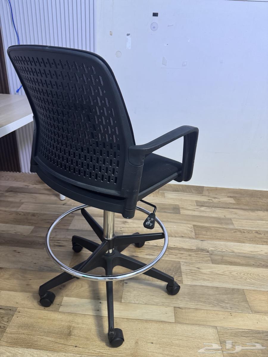 طاولة وكرسي للبيع64527362256771112