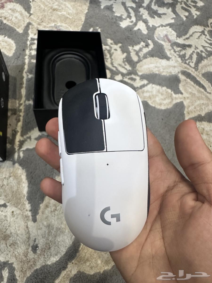 Logitech Super Light Mouse and Red Dragon Keyboard for Sale64534578796930113