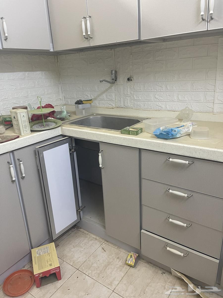 دولاب مطبخ المنيوم 9 متر جدا نظيف محافظة اضم64526328004226114