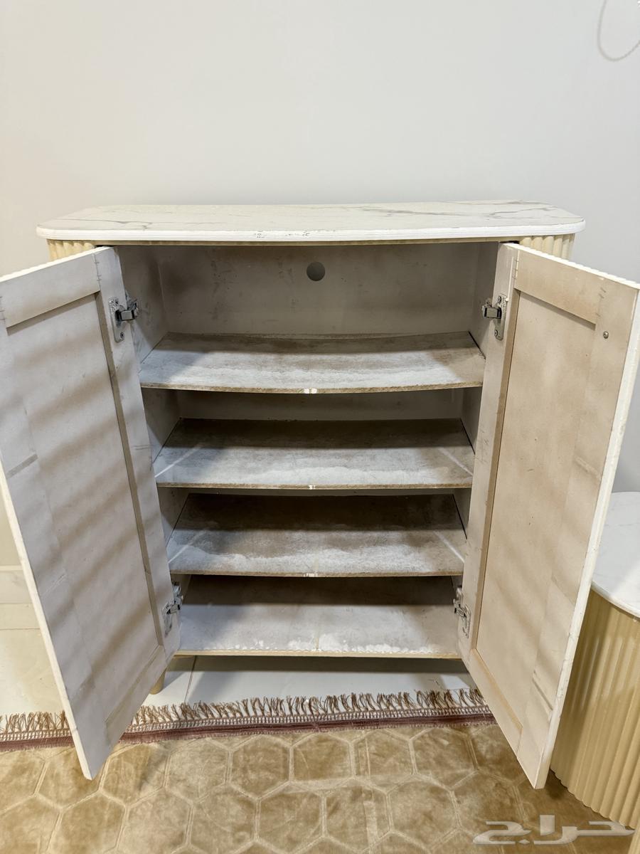 طاولات ودولاب تخزين للبيع64532170335363113