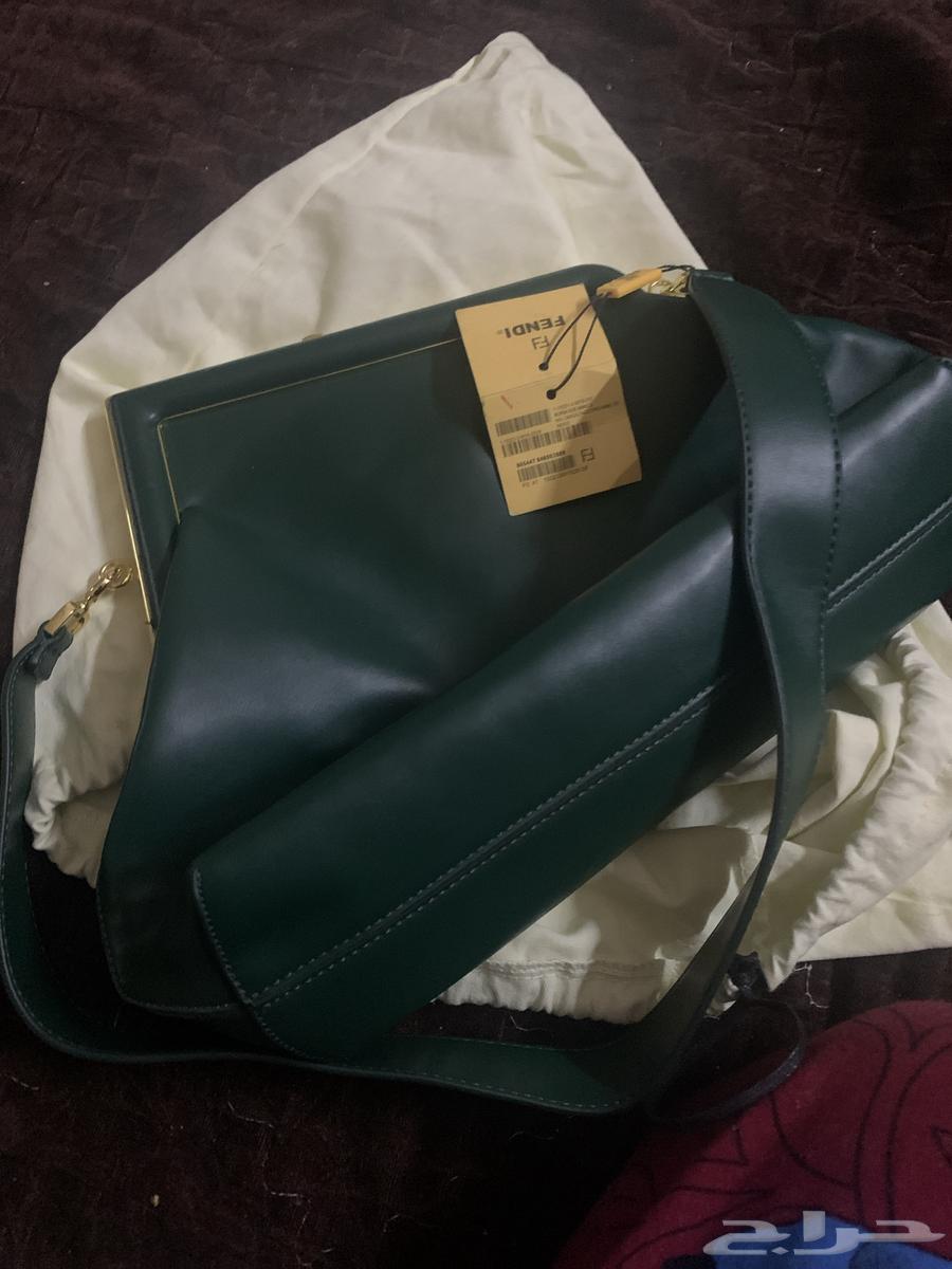 شنطة افندي للبيع ماركه اصليه.64532184506241112