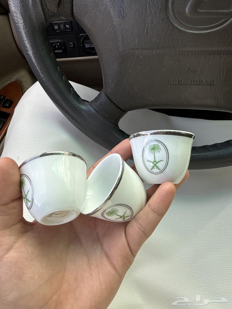 Selling spoons with a heritage featuring swords and palm trees64531688744067113