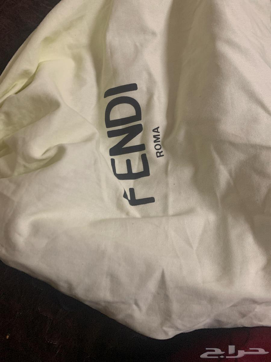 شنطة افندي للبيع ماركه اصليه.64532184506241111