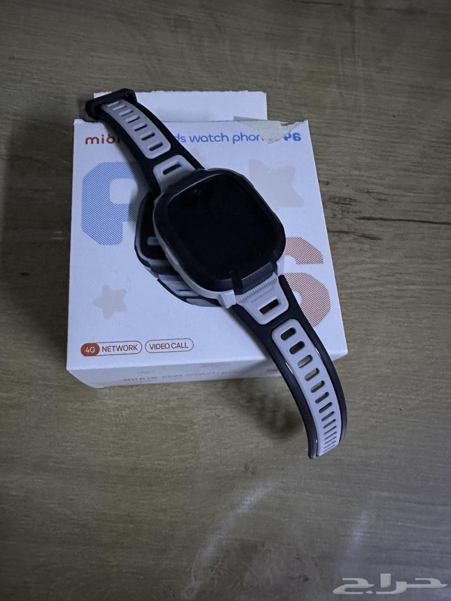 Smart kids watch from Jarir, only two weeks old and never used64532677662849111