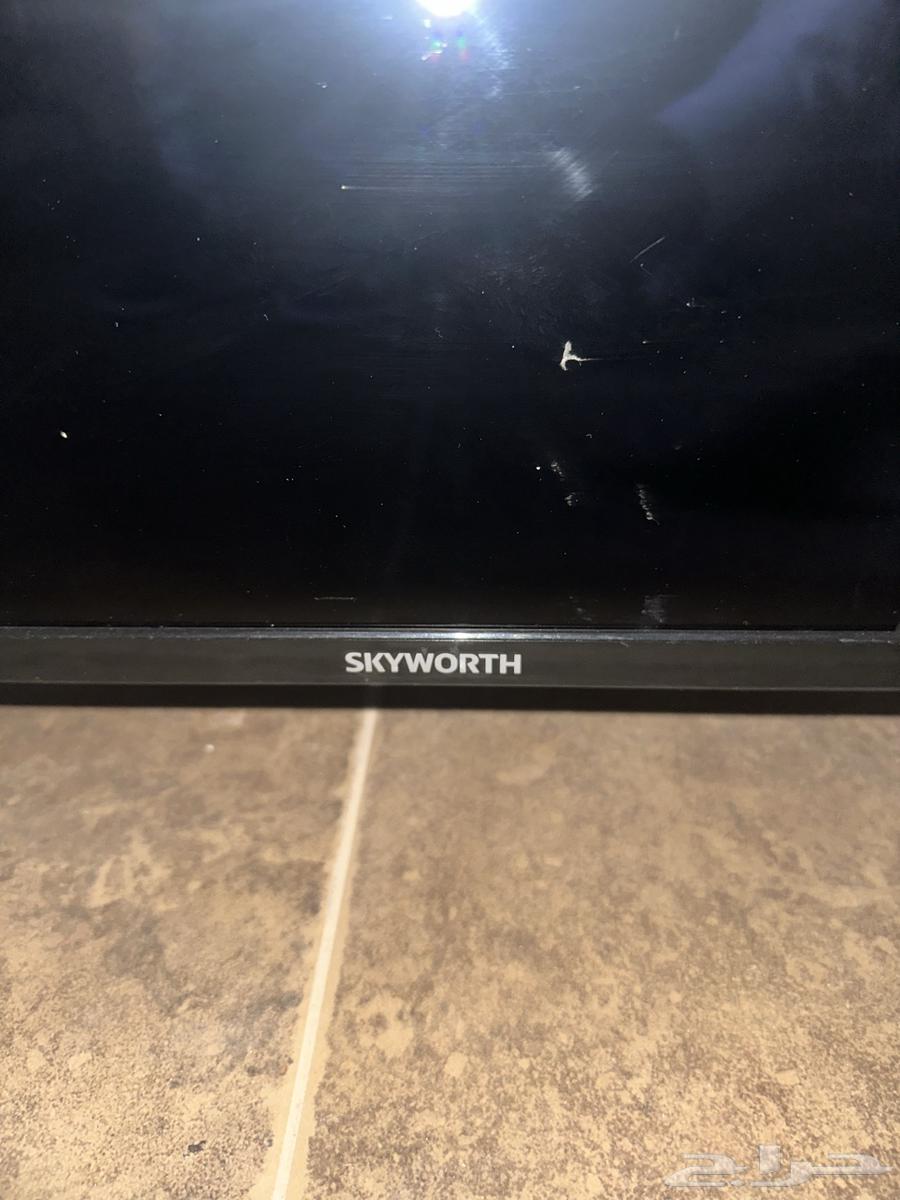 للبيع شاشه عرض 65 بوصه من شركة skyworth مع الريموت64530064926722113
