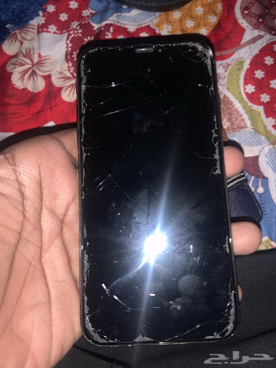 iPhone XS screen broken, corner hit only the rest and the mic64534607013635110