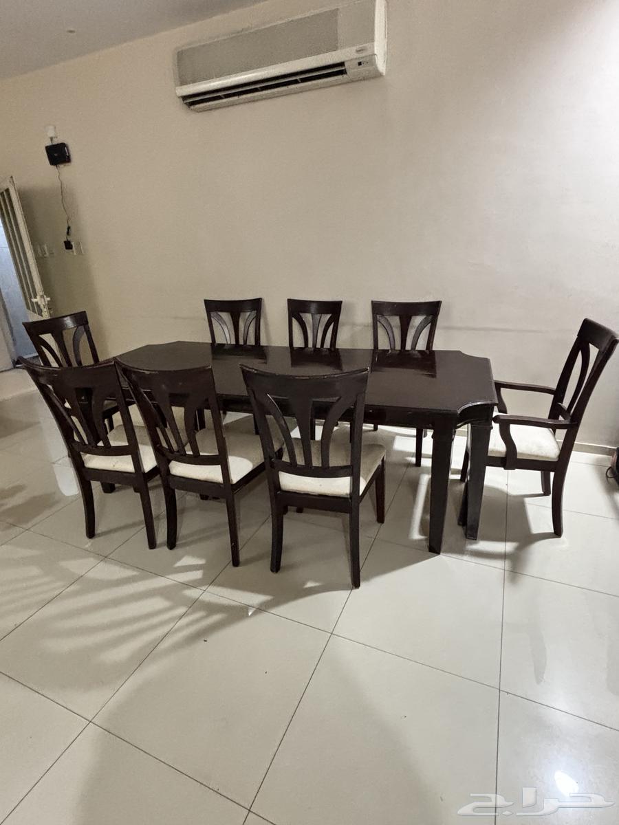 Dining table with 8 chairs64532762392193110