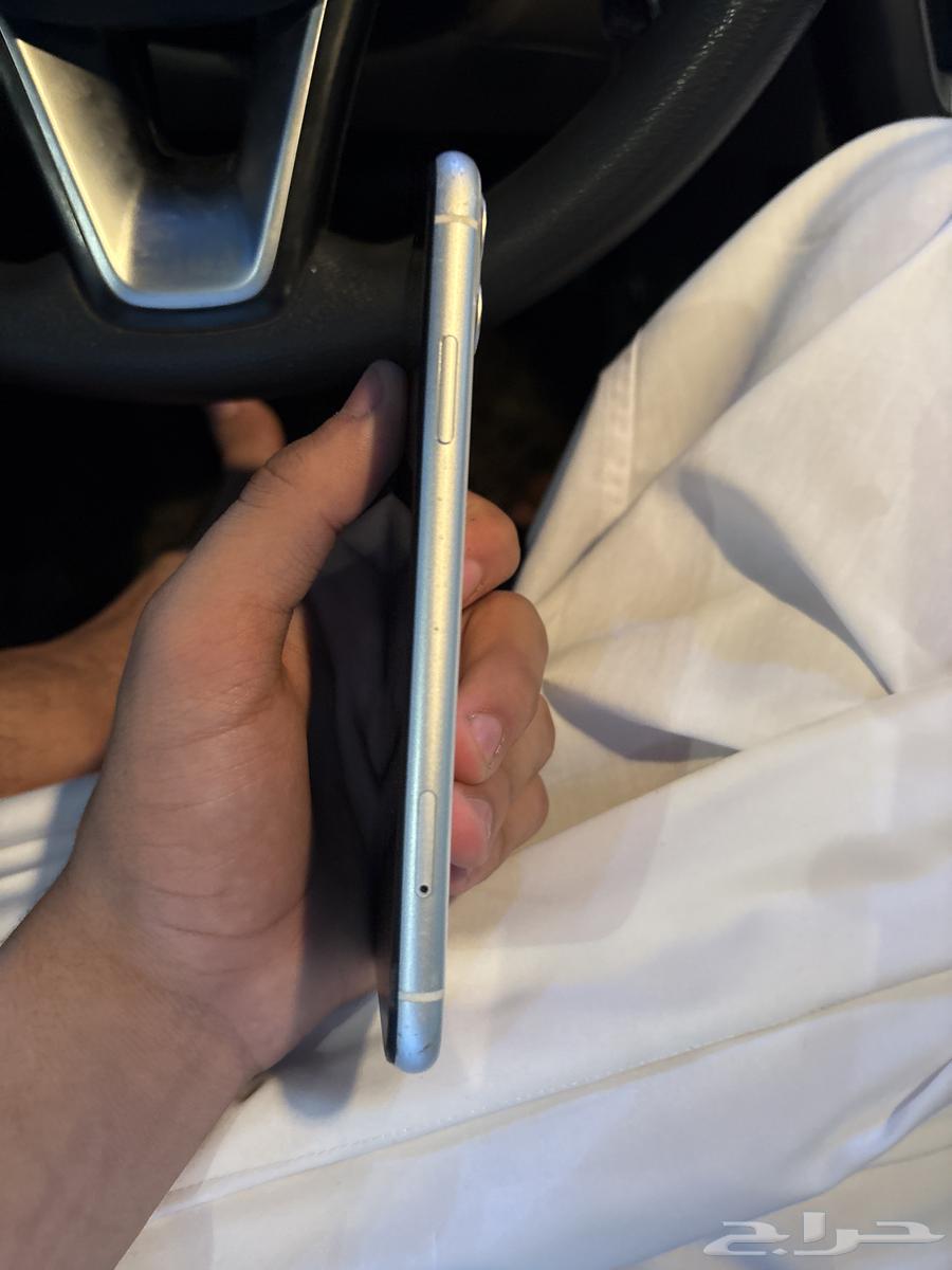 iPhone 1164532663736706112