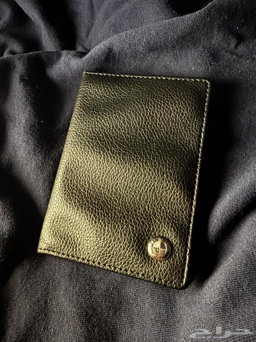 محفظة BMW اللي تجي هديه مع السيارة. للسوم64534521511809110