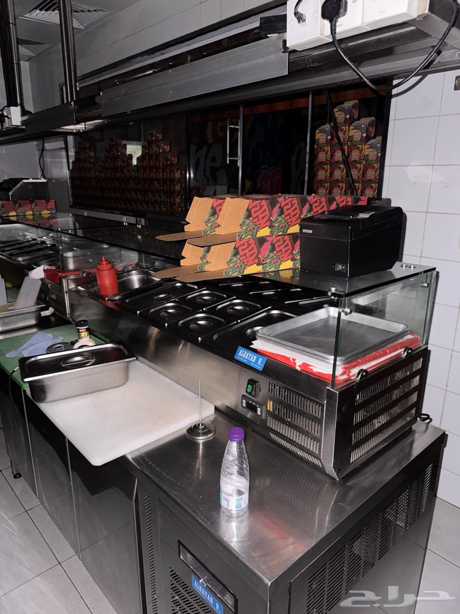 معدات مطعم برجر كاملة للبيع كل شي وله سعر ارسل واتس اب64502167940739114