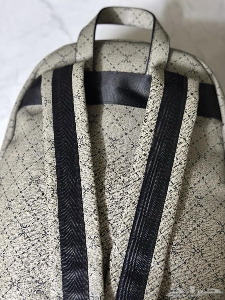 شنطتين ظهر للبيع الخامة ممتازة جدا64529007411075114