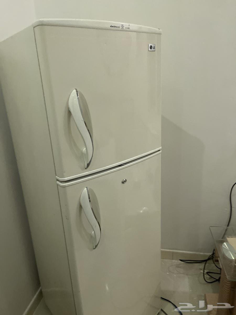 ثلاجه مستعمله نظيفه للبيع لغرض السفر64534212286977110