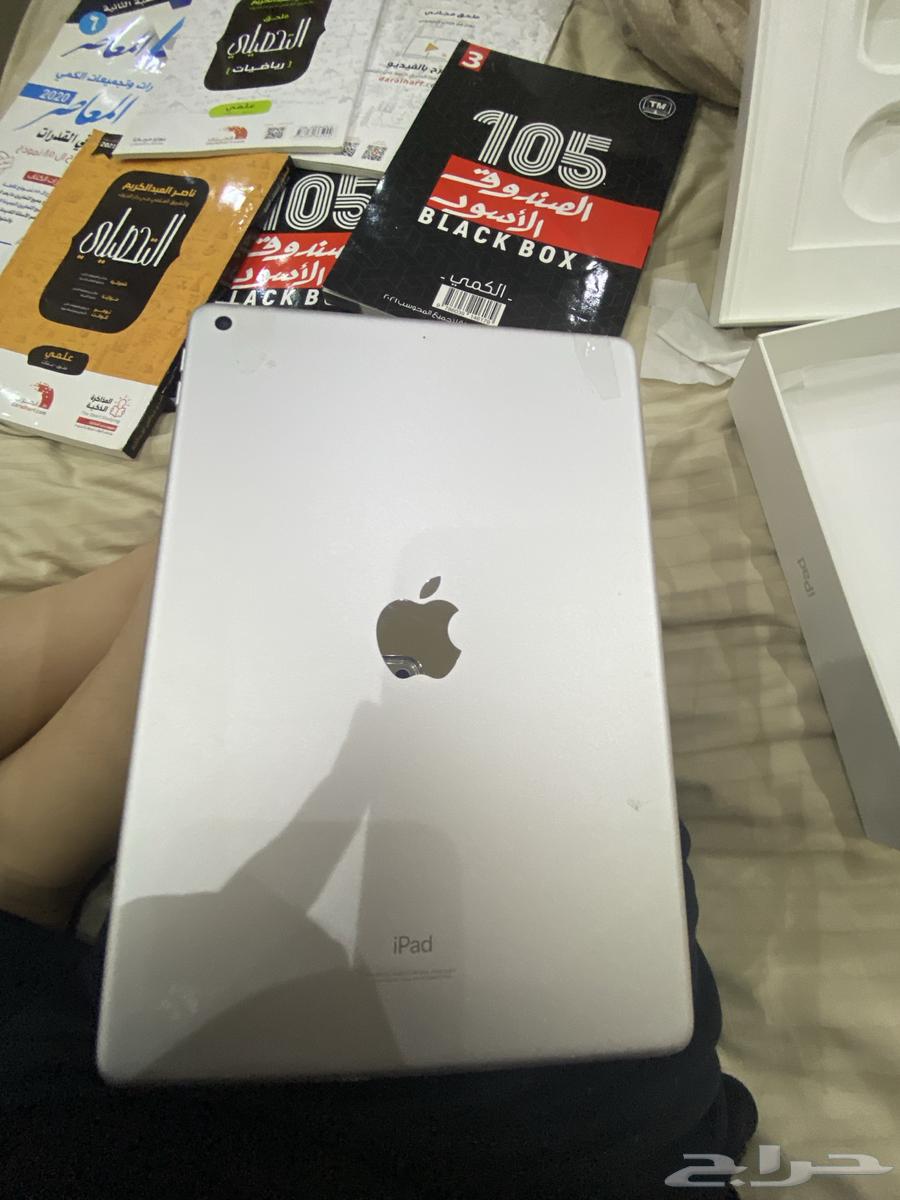 iPad 9th generation broken screen, iPad is clean64532240857345113