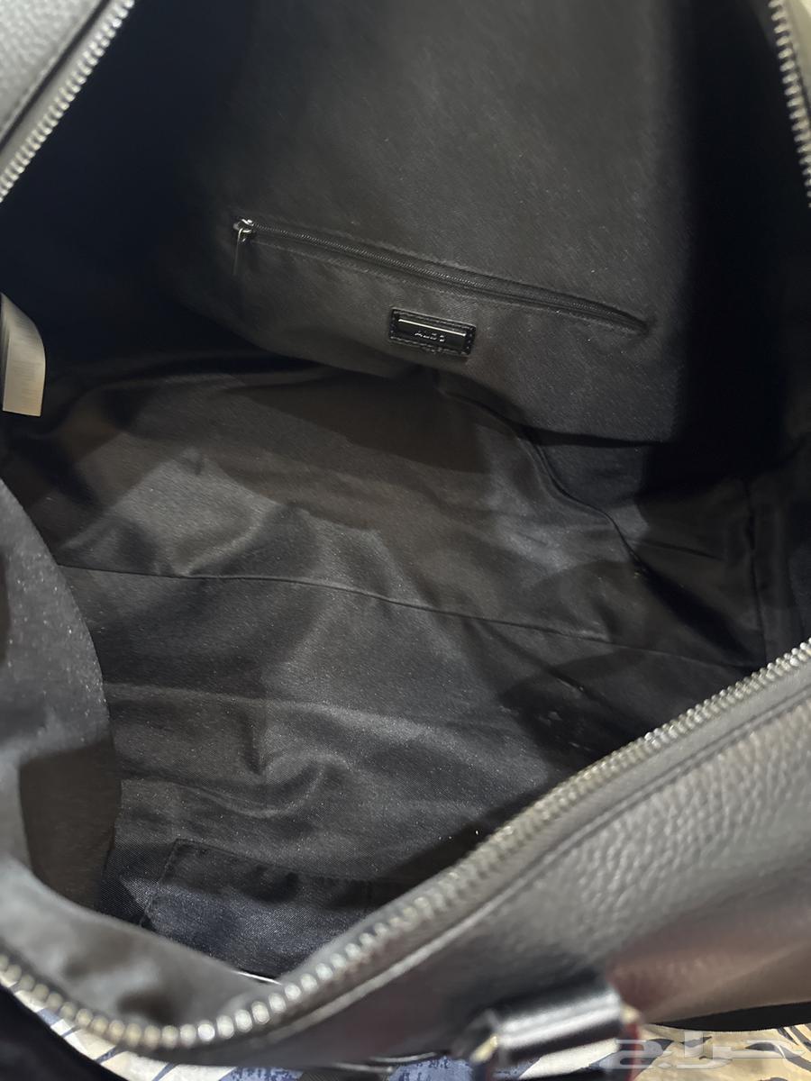 شنطه ماركه اخذته من الأندلس مول له شهر معي64530585822722113