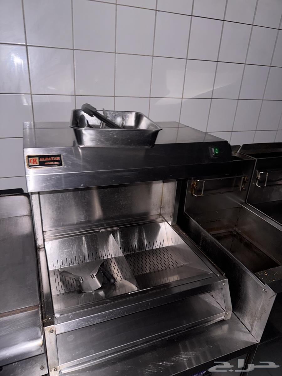 معدات مطعم برجر كاملة للبيع كل شي وله سعر ارسل واتس اب64502167940739113