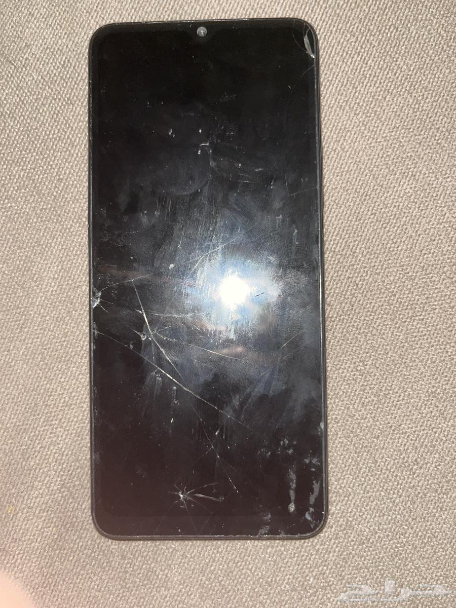 Phone for sale, broken from the back, works from the front64532381787777111