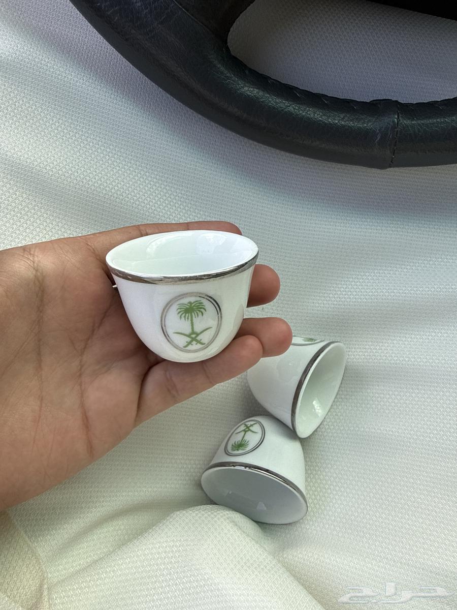 Selling spoons with a heritage featuring swords and palm trees64531688744067110