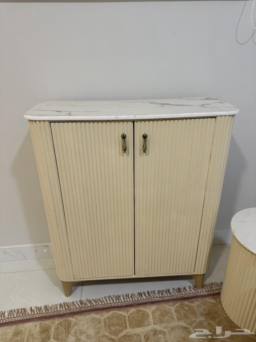 طاولات ودولاب تخزين للبيع64532170335363114