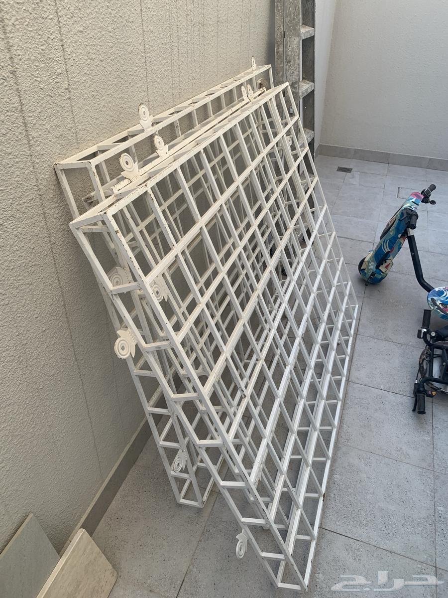 White used iron for sale in good condition64531958130178110