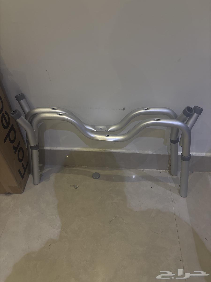 Easy-to-use bathroom chair64529278364290110