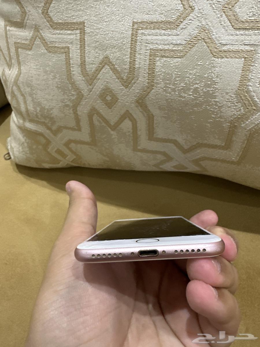 Let me show you the iPhone 764531491132546113