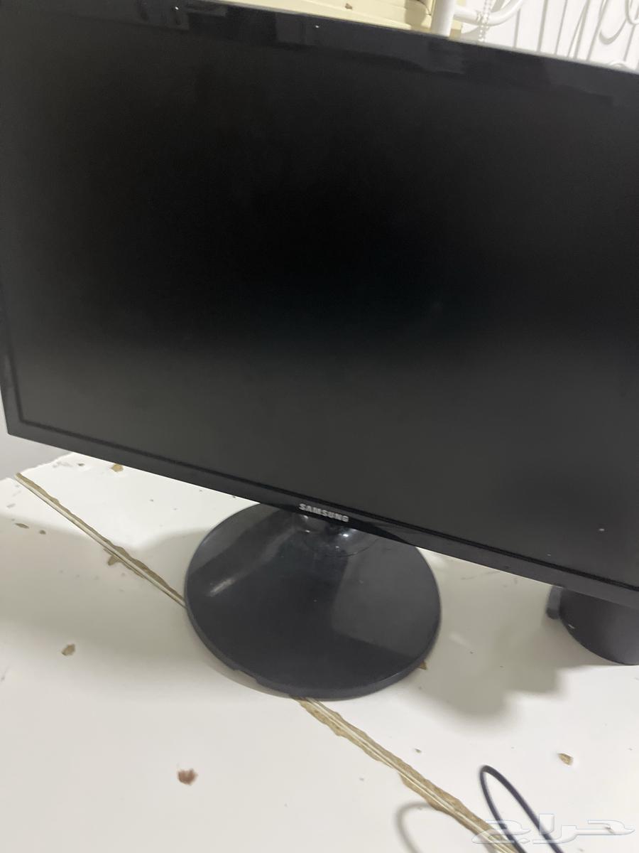 واليد مع اغراضه كامل pc5 سوني للبيع64534155883906112