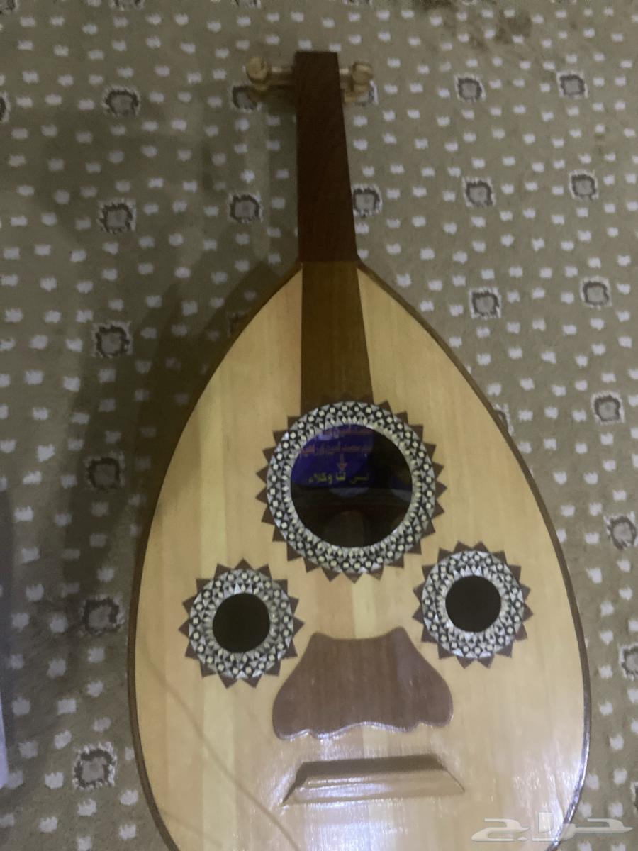 Oud without string, in excellent condition, I bought it and selling only to Bahraini oud64527656069634110