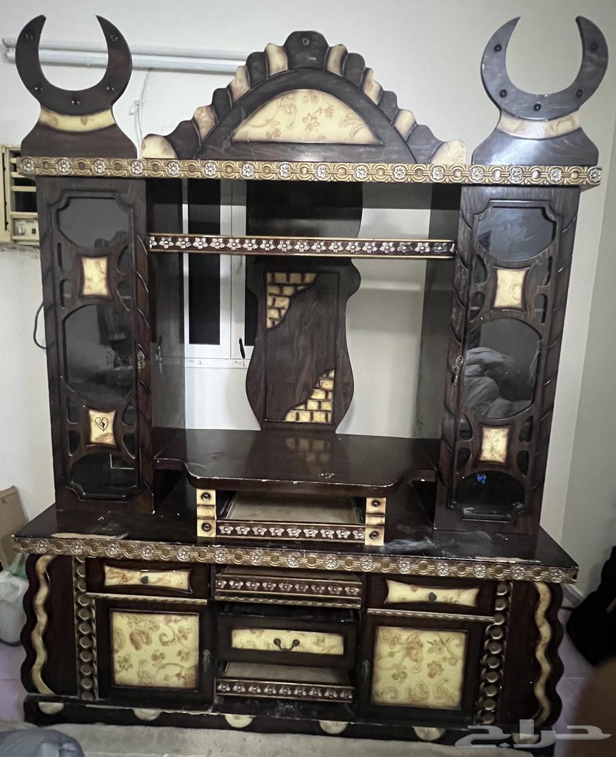 Clean closet for sale, no cracks64532325748355111