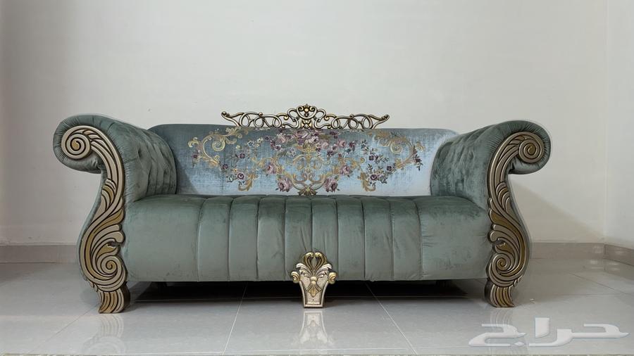 Set of 3 sofas - 5 tables - 9 cushions - curtain - carpet64527192256130111