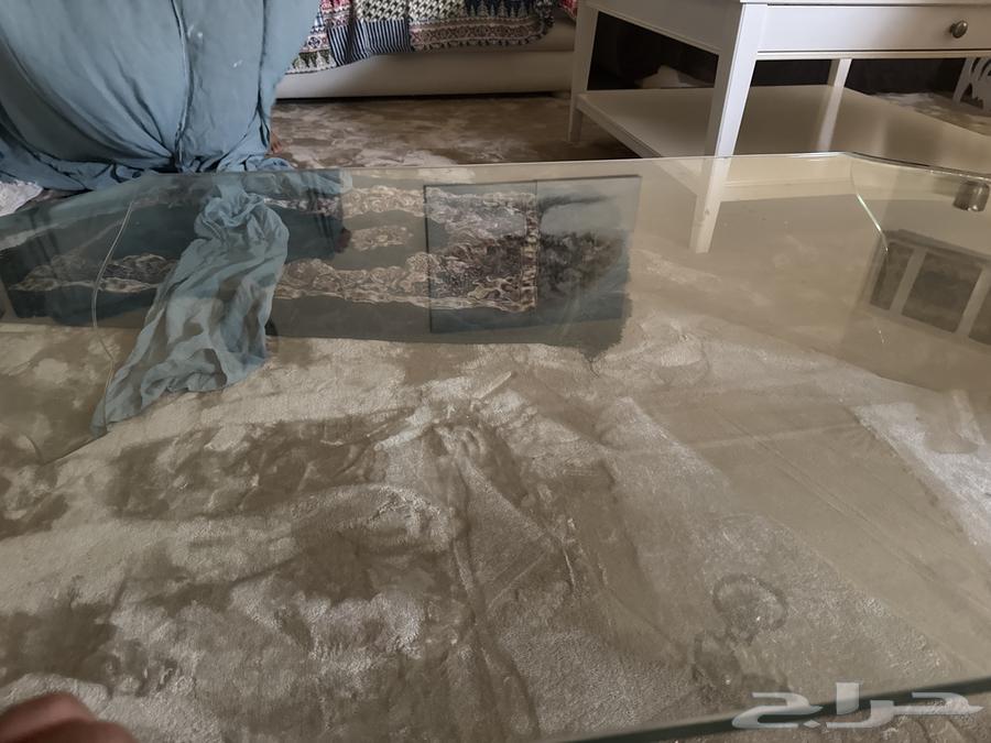 Glass table64529783929345113