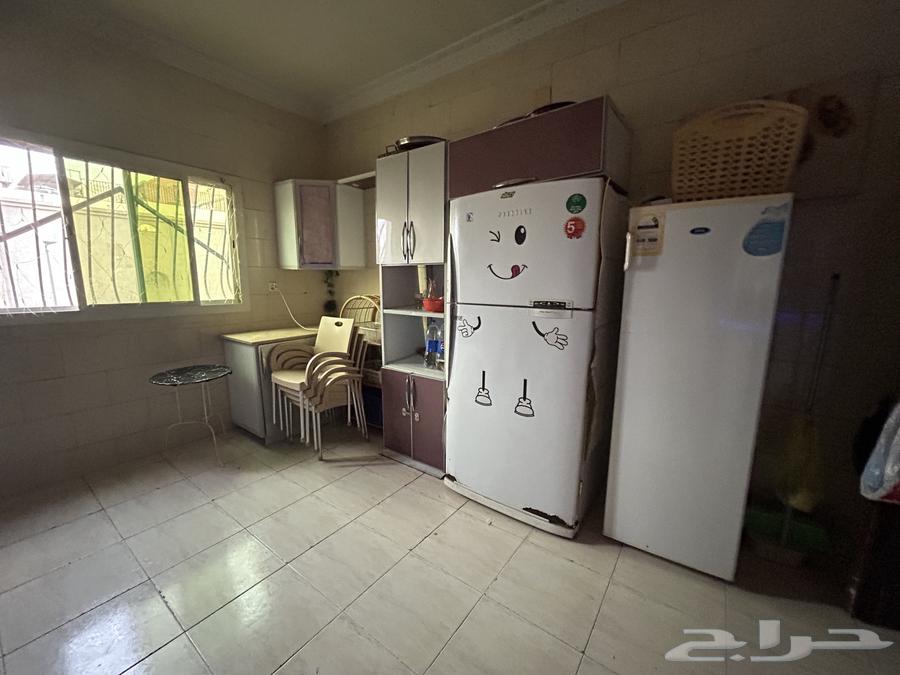 مطبخ وكنب وطاولة سفرة للبيع64534607044739110