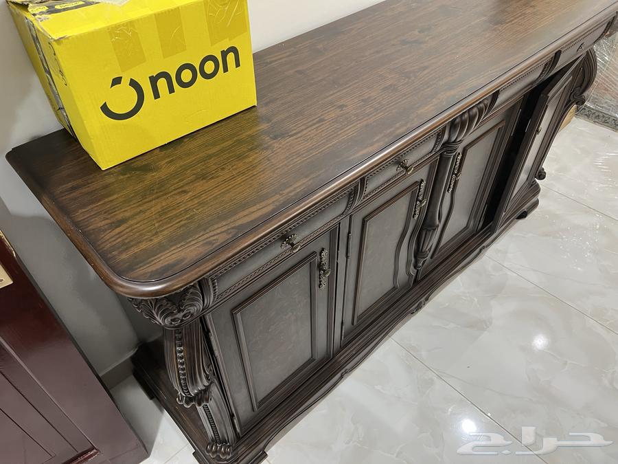 طاولة للبيع64534198420354111