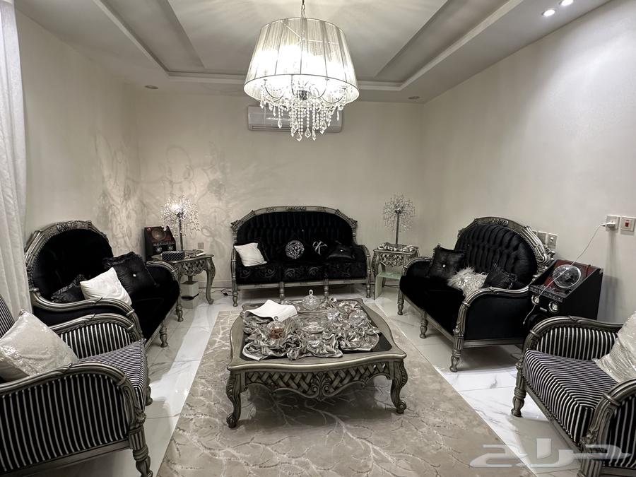 For sale, lightly used sofa, clean and free of any defects64528536416898110