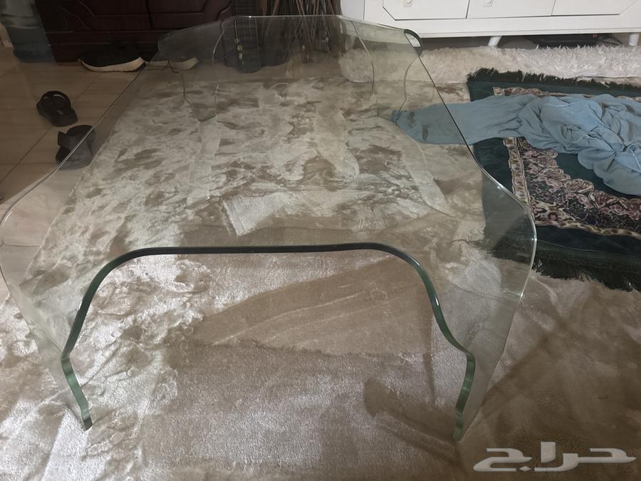 Glass table64529783929345110