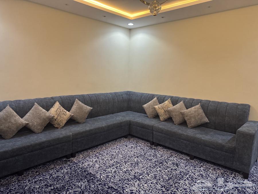 للبيع كنب حرف ال L مع المخدات64533916518913110