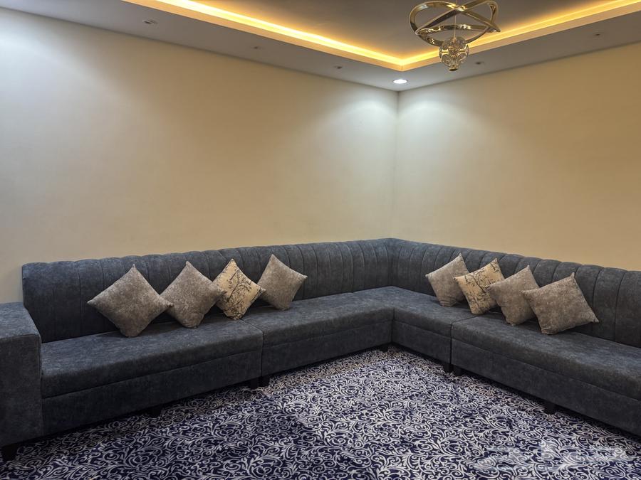 للبيع كنب حرف ال L مع المخدات64533916518913114