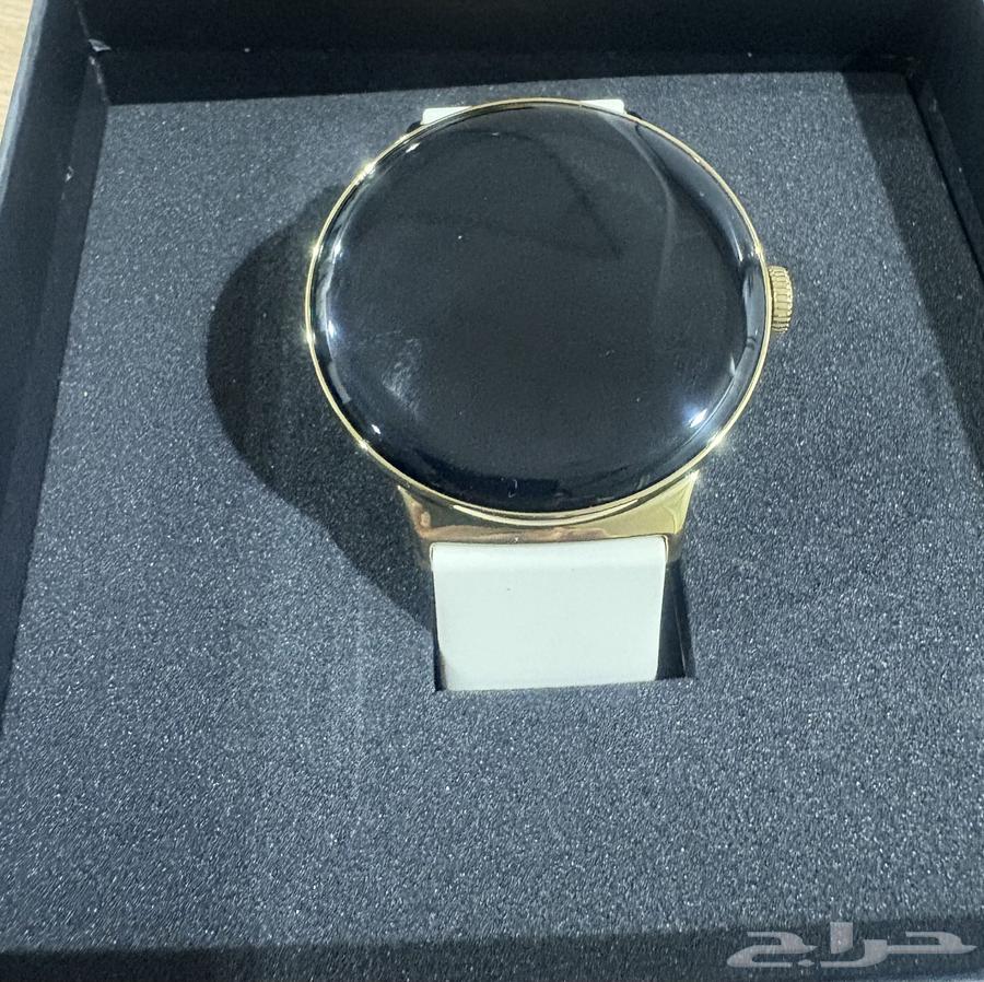 مكينة خياطه وساعه ذكيه64528593891587110