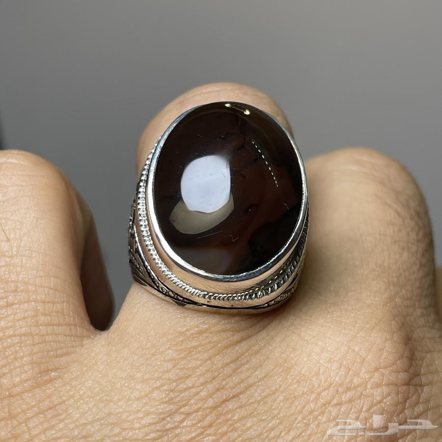خاتم فضة بصياغة فاخرة بحجر عقيق يماني مصور64510140039937112