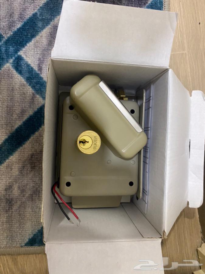 قفل ل البيع64533521580675110