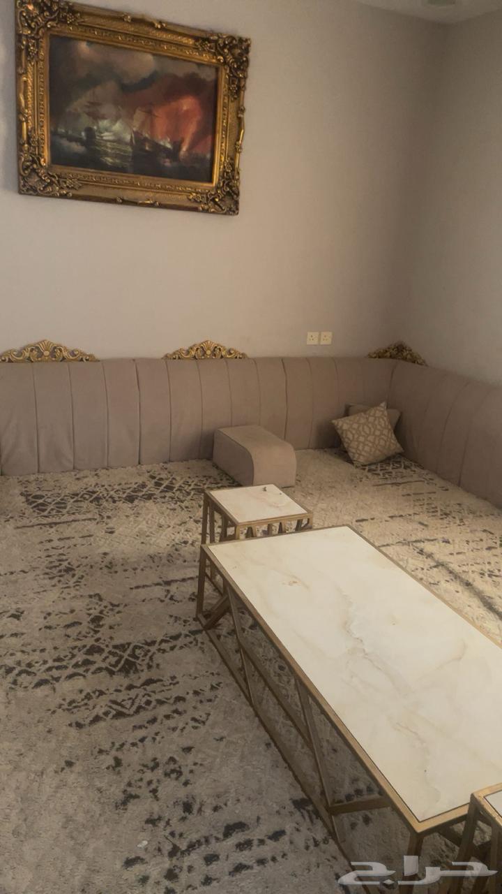 A clean and new chandelier with a star64530233747075111