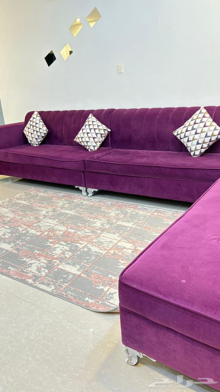 L-shaped sofa with very clean cushion, contact via WhatsApp at number64527927749377112