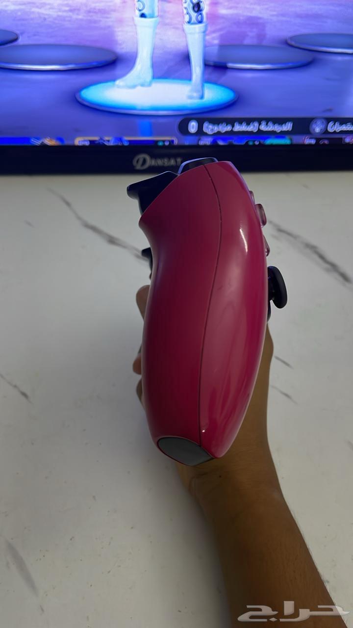 للبيع يده جديده شرط ماتشكي من شي كل ازراره سليمه حتى المايك64533176175875113