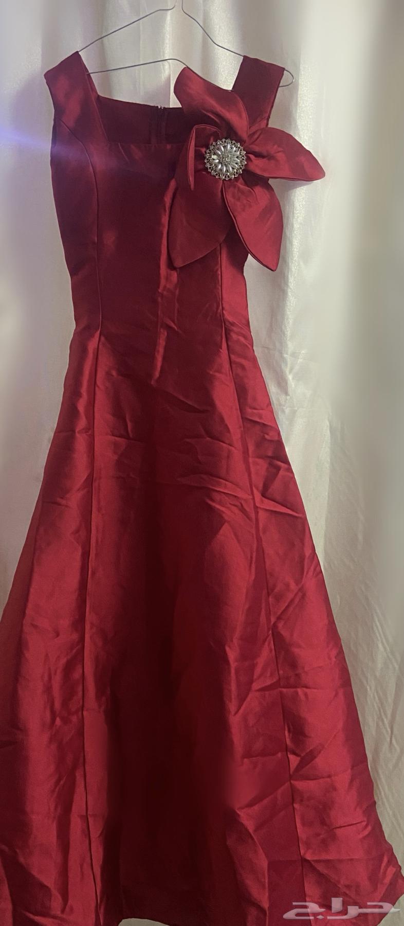 الأزرق 200 نضيف ملبوس يوم واحد والموف سعر 200 )64527305612929114