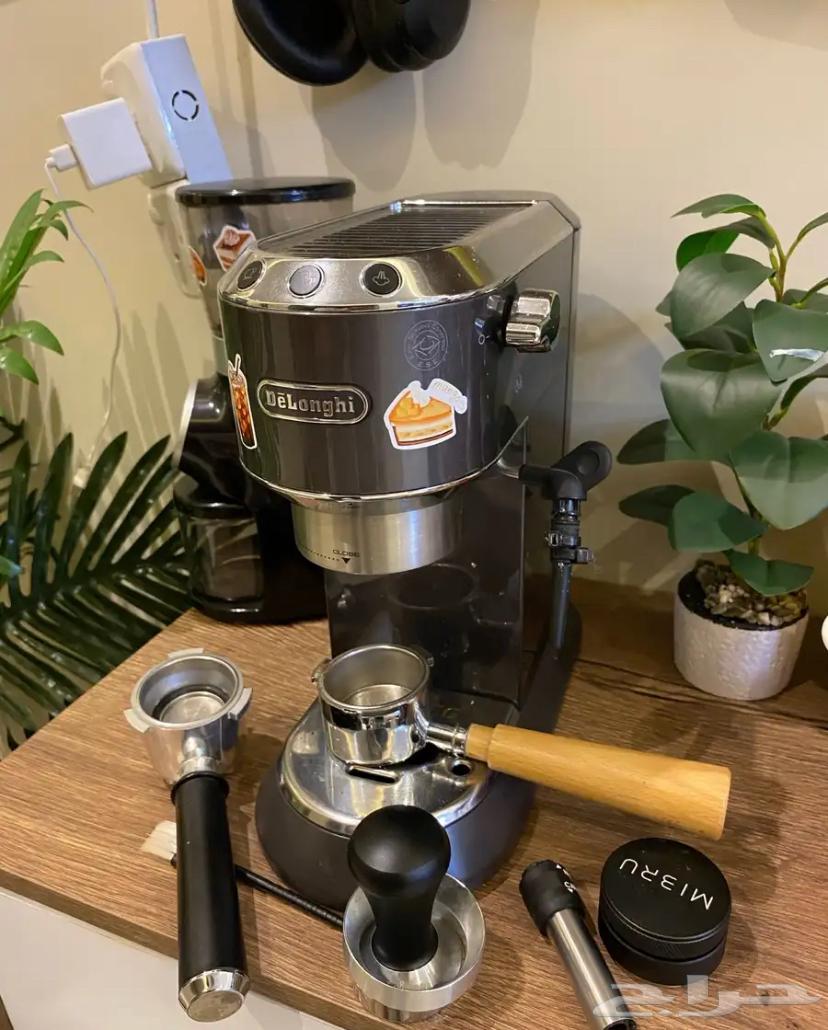 مكينه قهوه من شركة ديلونجي64534244682114111