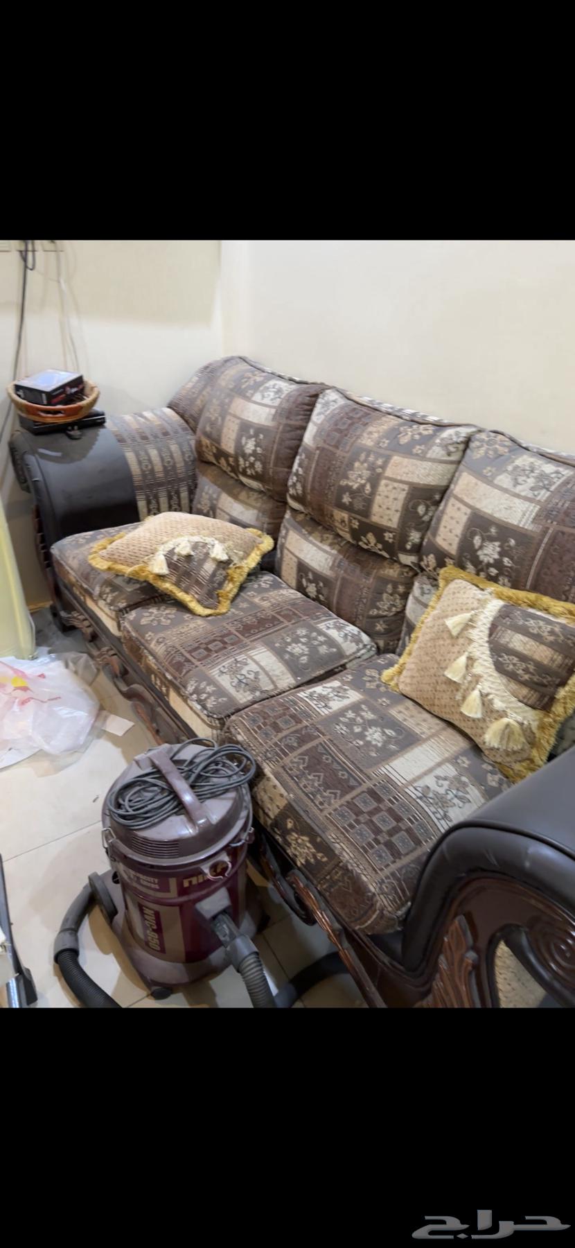 اثاث مستعمل و كمبيوتر ديل مكتبي للبيع64530135340161111