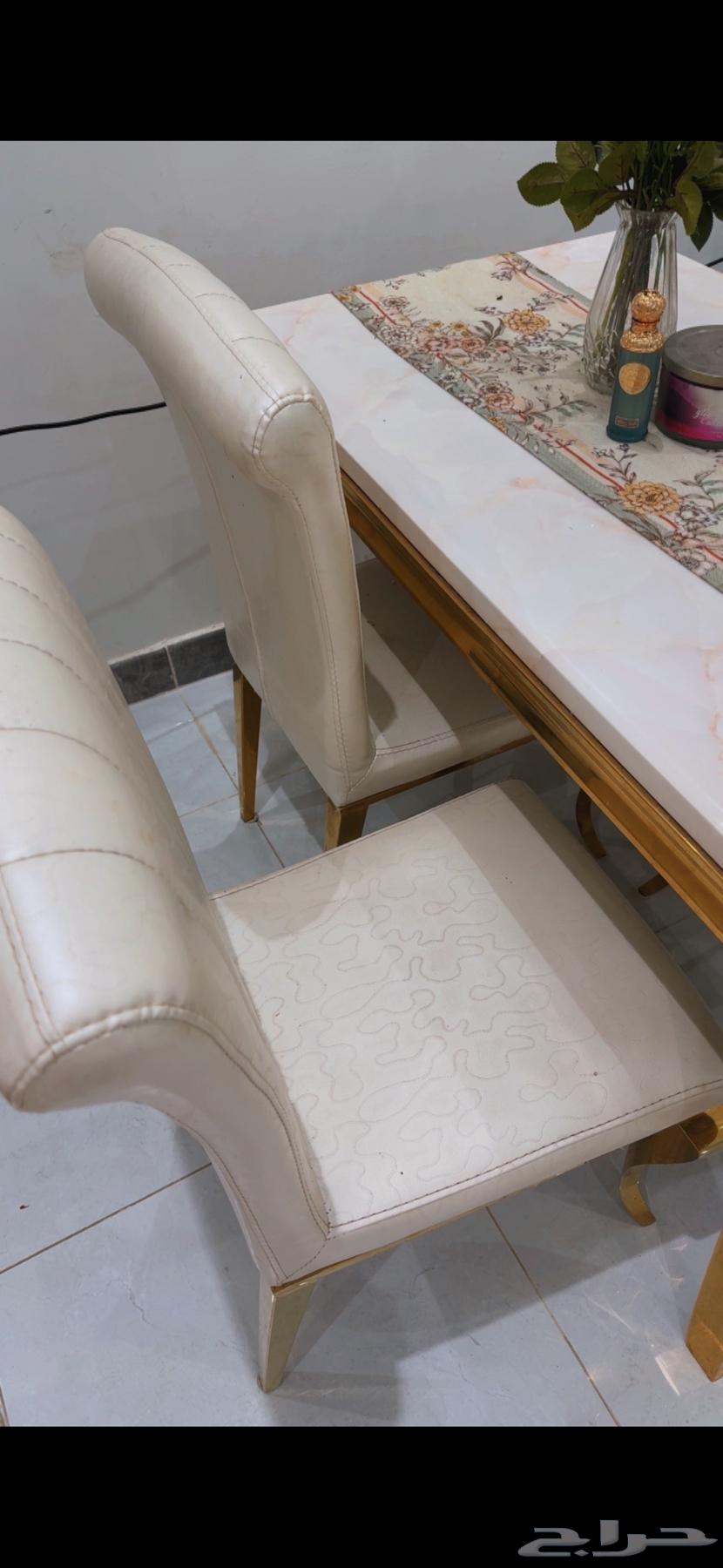 طاولة طعام رخام ارجل أستيل كراسي جلد نظيفه وجديده64528436307843112