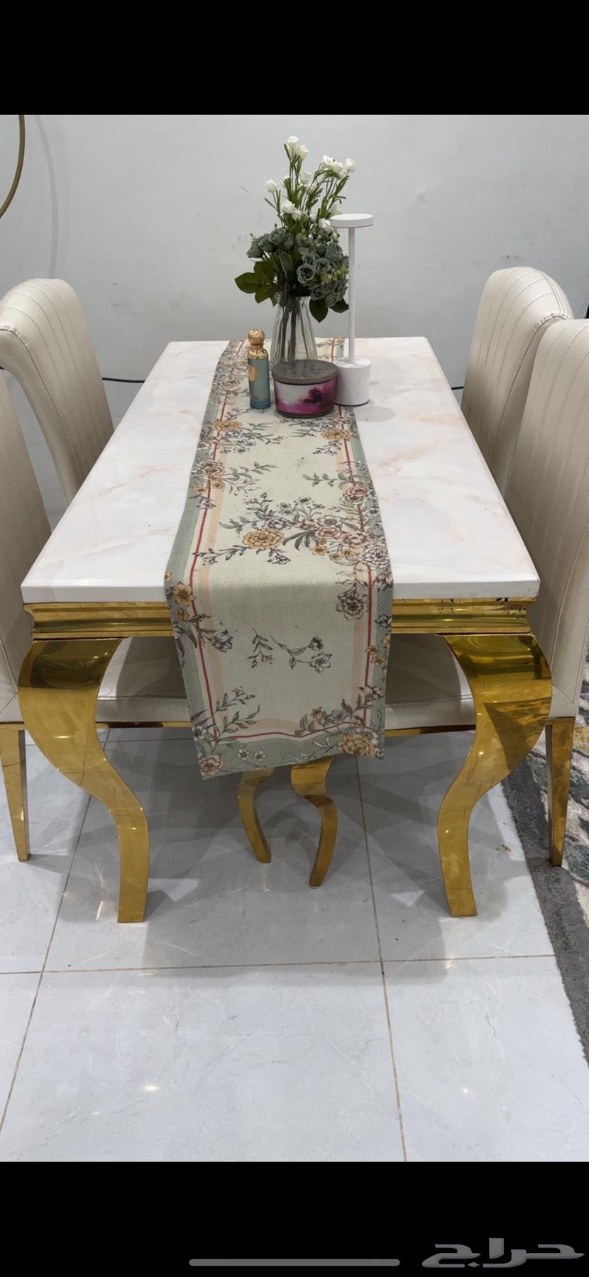 طاولة طعام رخام ارجل أستيل كراسي جلد نظيفه وجديده64528436307843110