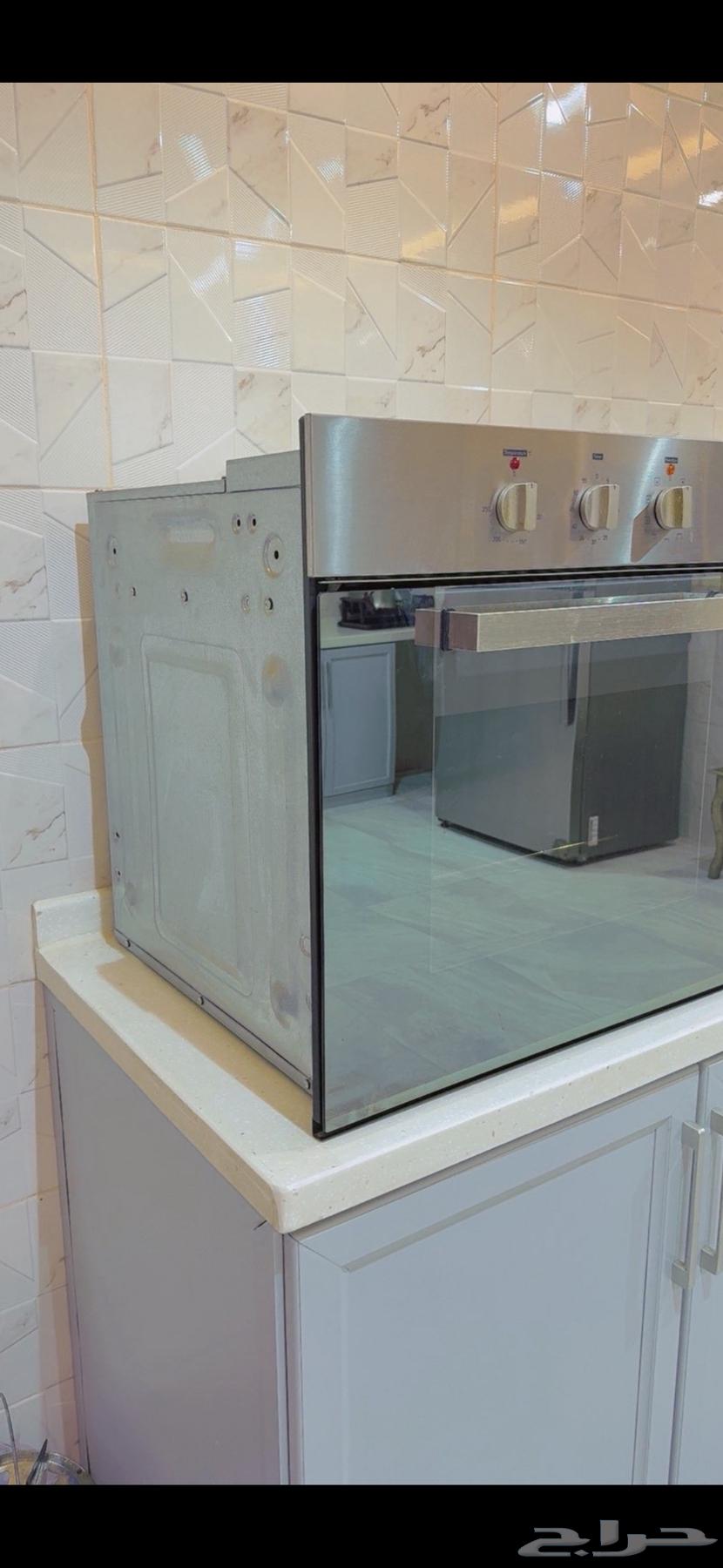 Microwave and oven..64527734076547112