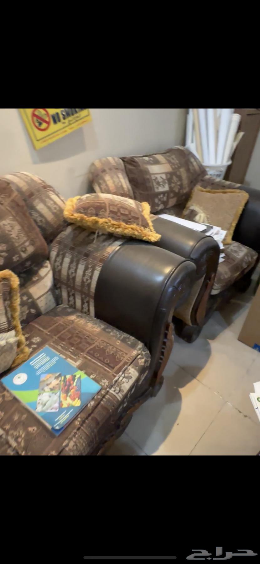 اثاث مستعمل و كمبيوتر ديل مكتبي للبيع64530135340161110